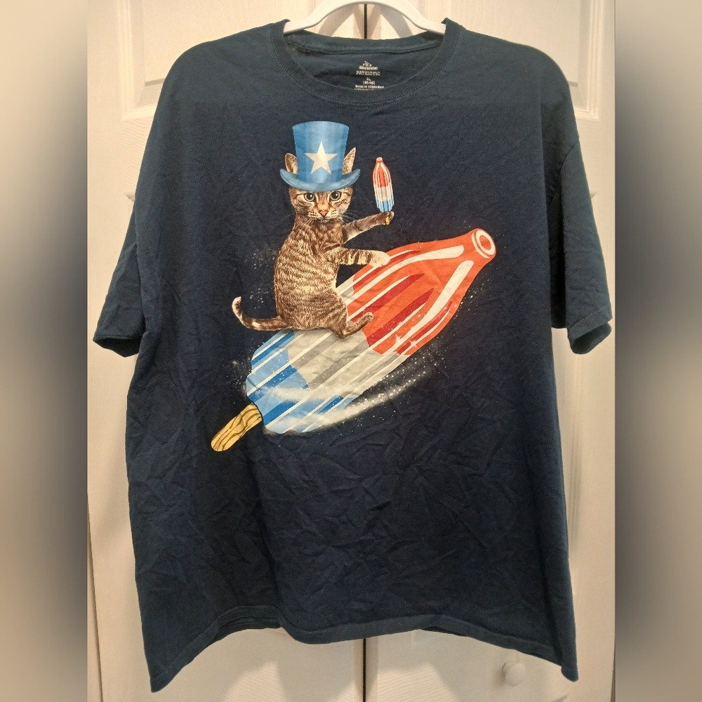 Patriotic Cat T-Shirt - XL
